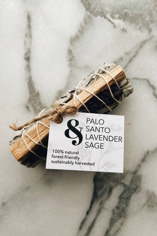 ESSENCE OF LIFE ORGANICS Tache de Palo Santo et Sauge Blanche à la Lavande