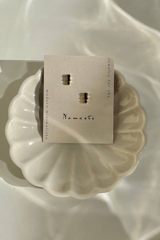 NAMASTE JEWELRY Clous d'Oreilles Ren - Pierre Noire