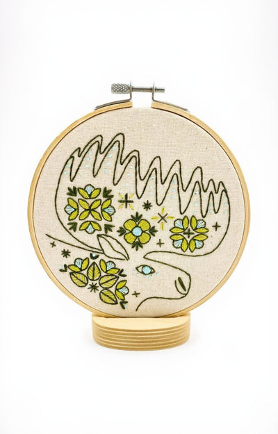 HOOK LINE & TINKER Embroidery Kit - Moose