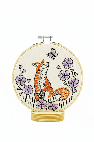 HOOK LINE &amp; TINKER Embroidery Kit - Fox in Phlox