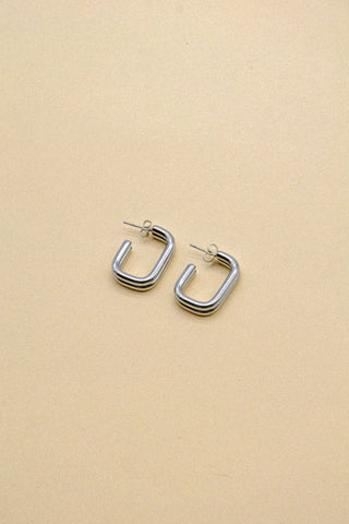 LA RENARDE Rectangle Earrings