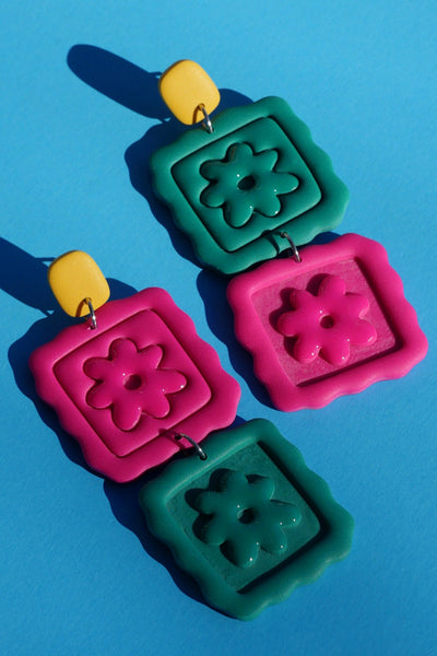 CROCODILE AGILE Huguette Square Flower Earrings - Green and Fuchsia