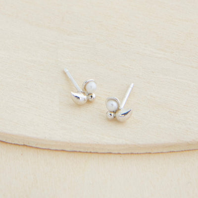 CAMILLETTE Paisley Pearl Earrings - Silver
