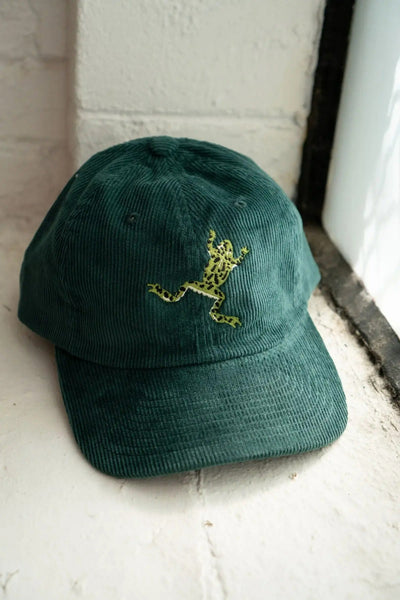 STAY HOME CLUB Casquette Velours Côtelé Leap Frog - Émeraude