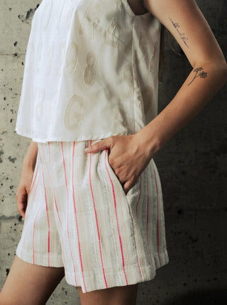Short ample ligné beige et rose Bodybad. Montreal designer boutique.
