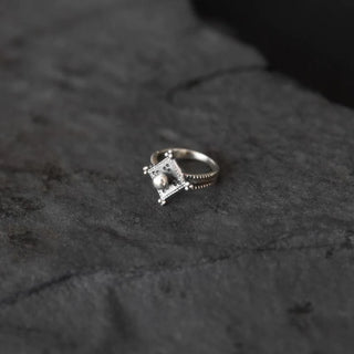 NOIR KALA Bague Quatre Directions